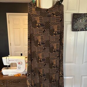 Geometric Patterned Brown Skirt